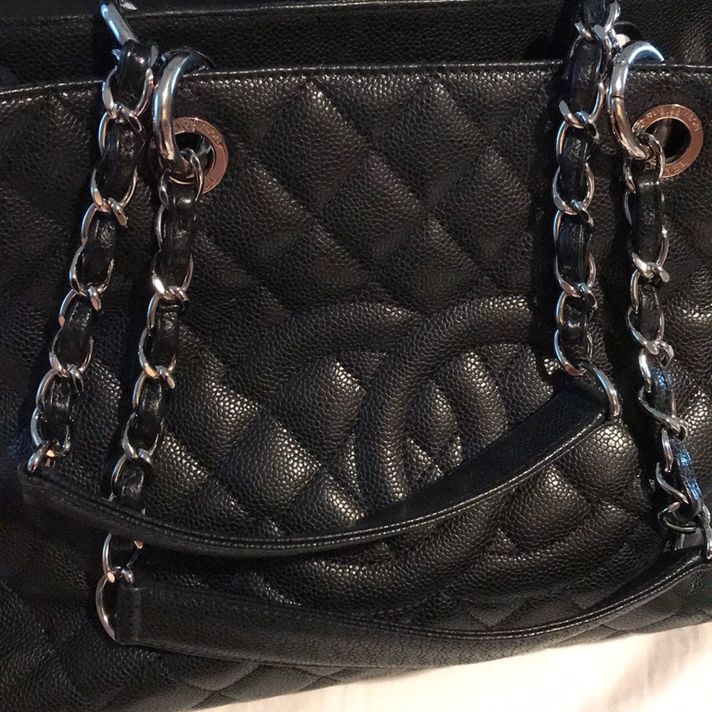 Authentic Chanel Excellent Condition - image 2